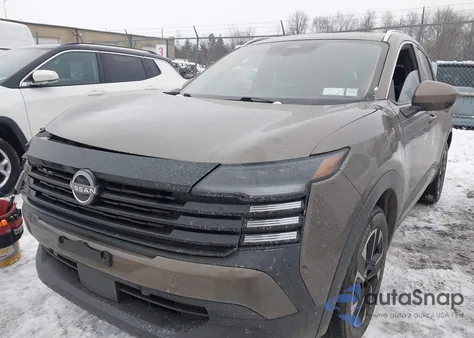 2025 Nissan Kicks Sv Intelligent Awd z USA, uszkodzony, nr VIN 3N8AP6CB5SL429550